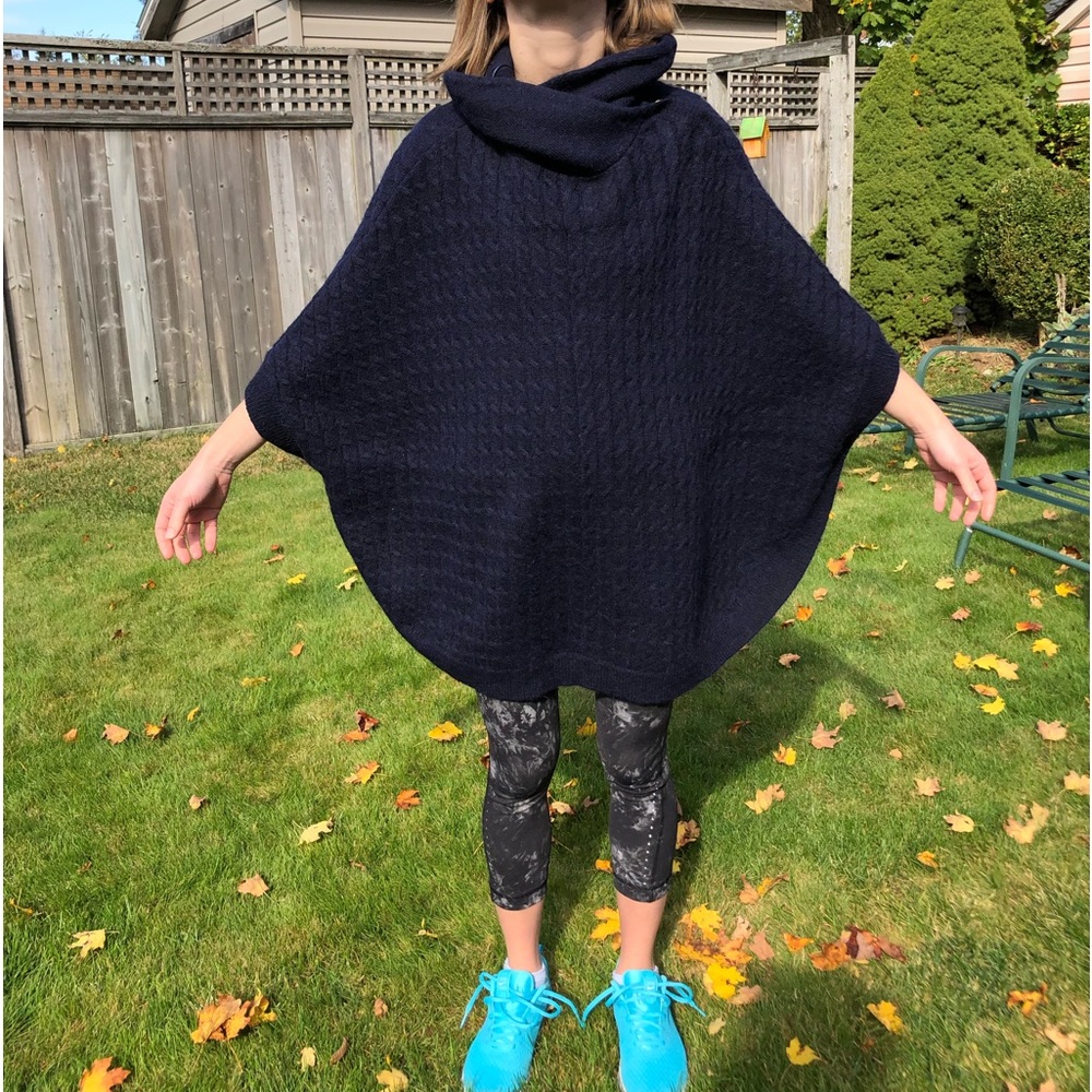 NWOT wool blend poncho with collar